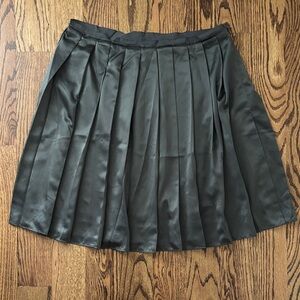 Old Navy Metallic Gray Pleated Skirt